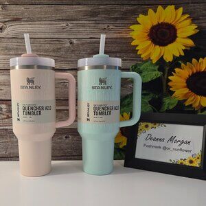 *BUNDLE* MINT RAIN & BLOOM RAIN Stanley 40oz Quencher H2.0 Flowstate Tumbler🩷💚